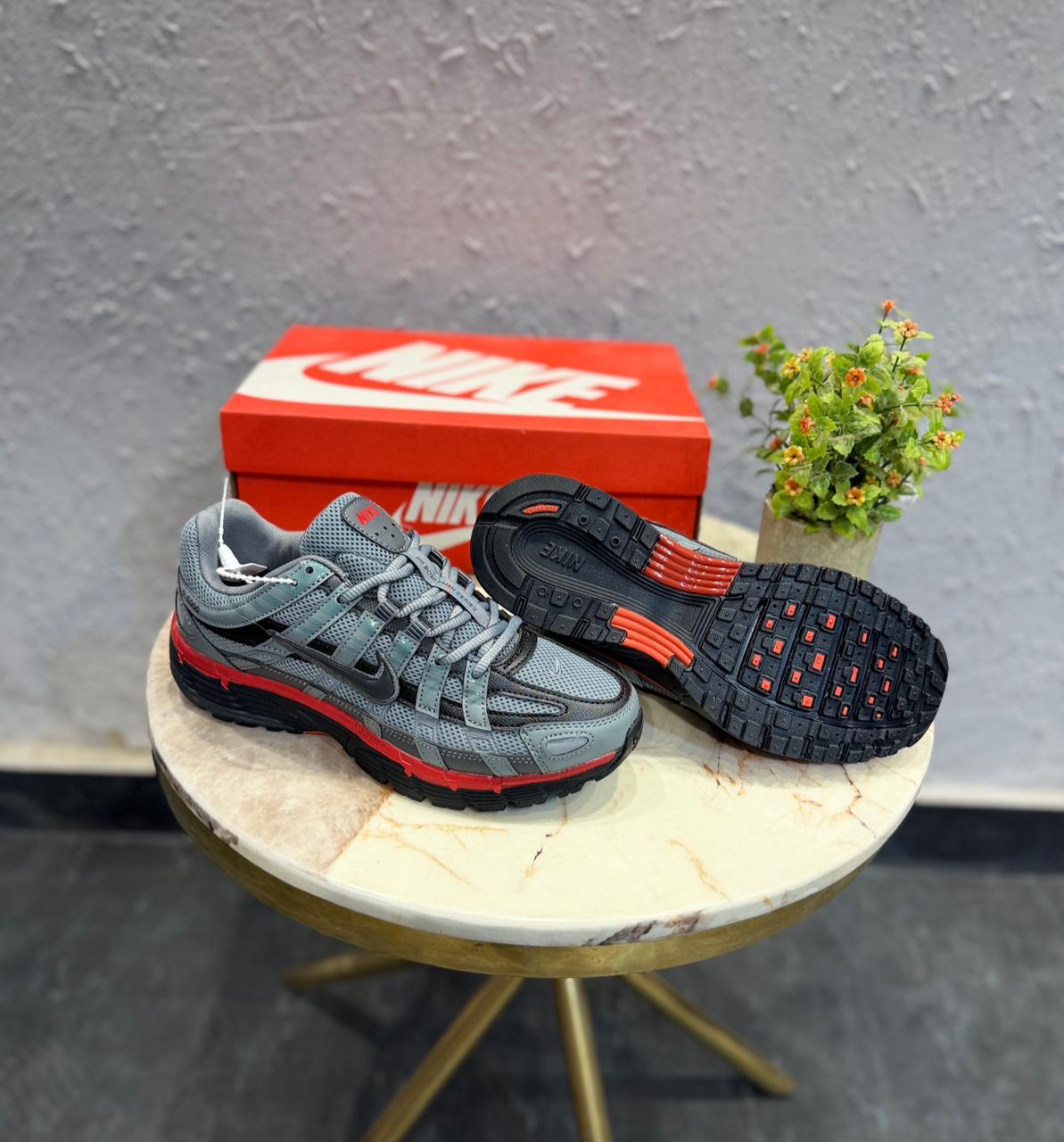 Nike P-6000 – Cool Grey / University Red / Anthracite