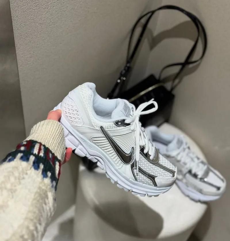 Nike Zoom Vomero 5 "Chrome Toe" – White / Metallic Silver