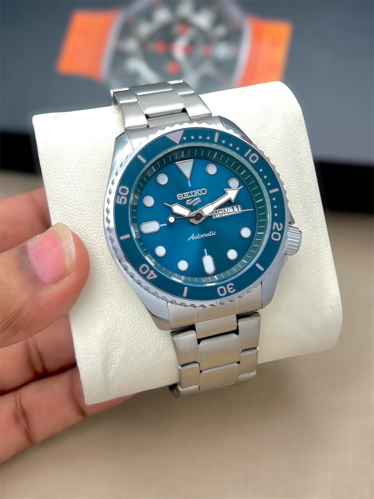 SEIKO- Men’s premium watch