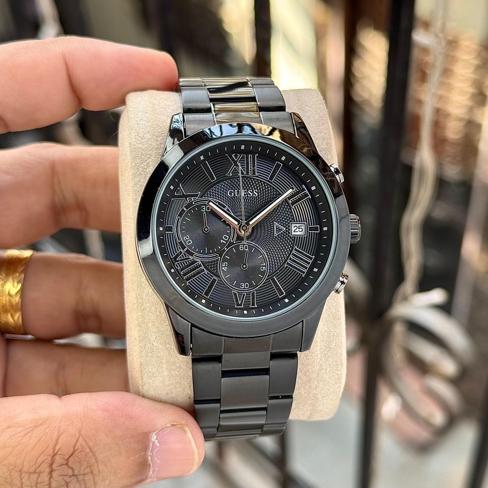 GUESS GUNMETAL CHRONOGRAPH – BOLD URBAN STATEMENT
