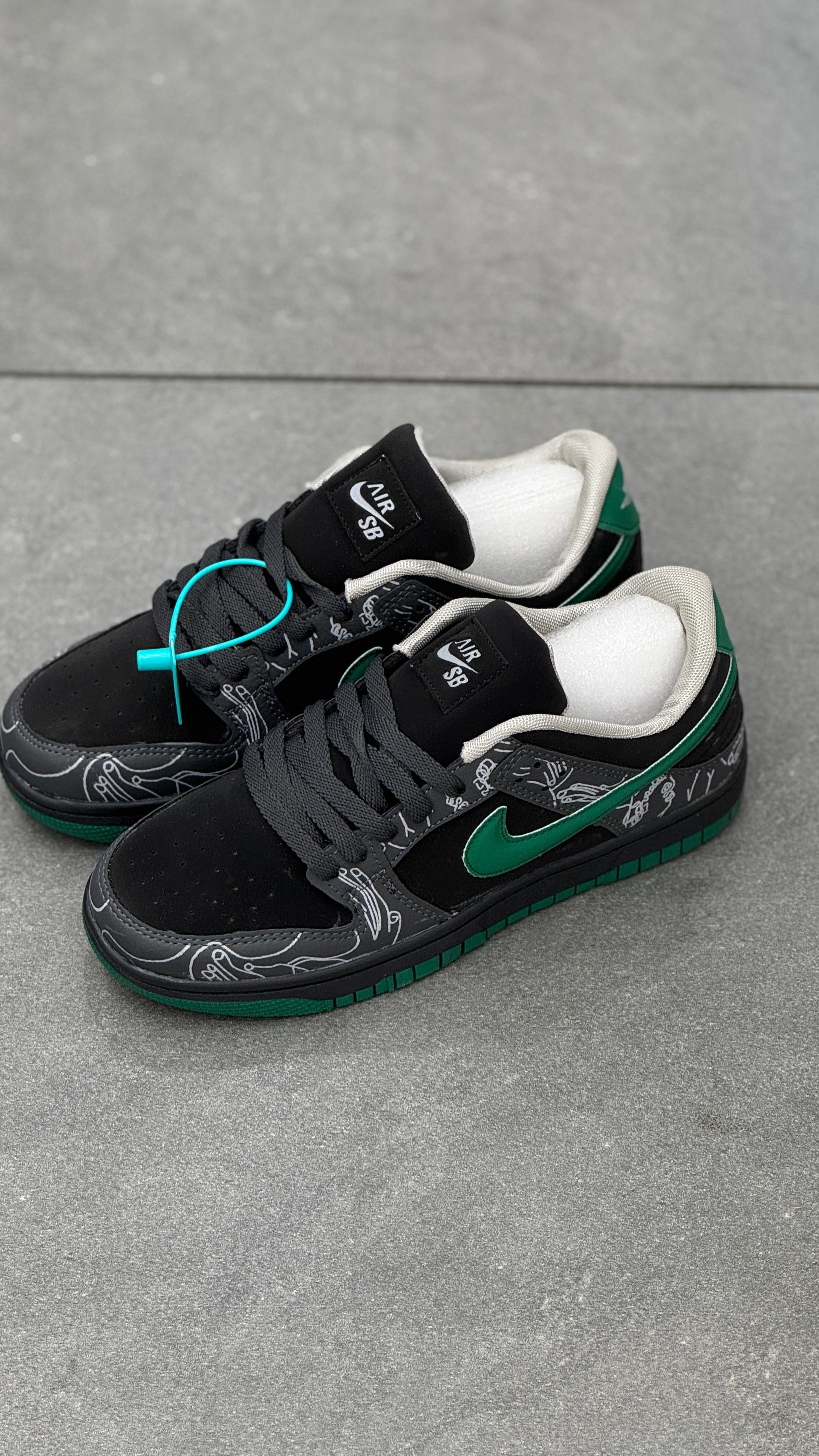 Nike Air SB Low – Black &amp; Green Edition
