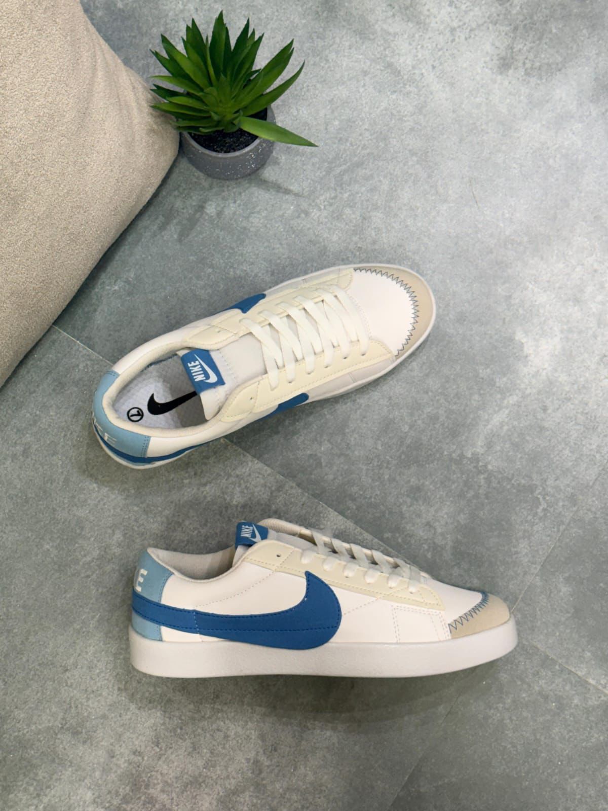 NIKE BLAZER Shoes