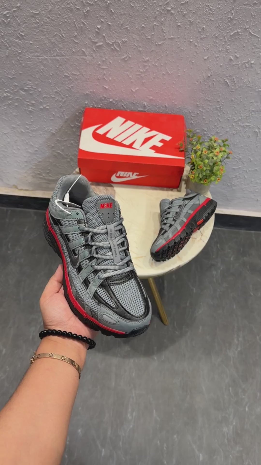 Nike P-6000 – Cool Grey / University Red / Anthracite